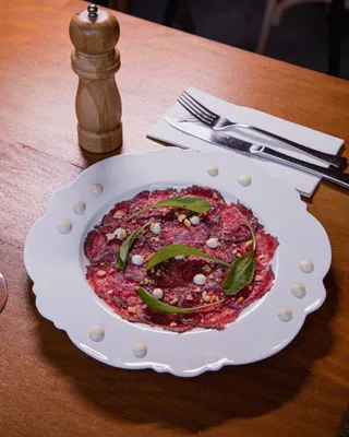 CARPACCIO DI MANZO CON DIJON TARTUFATA