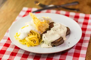 TAGLIATELLE 4 FORMAGGIO E MIGNON